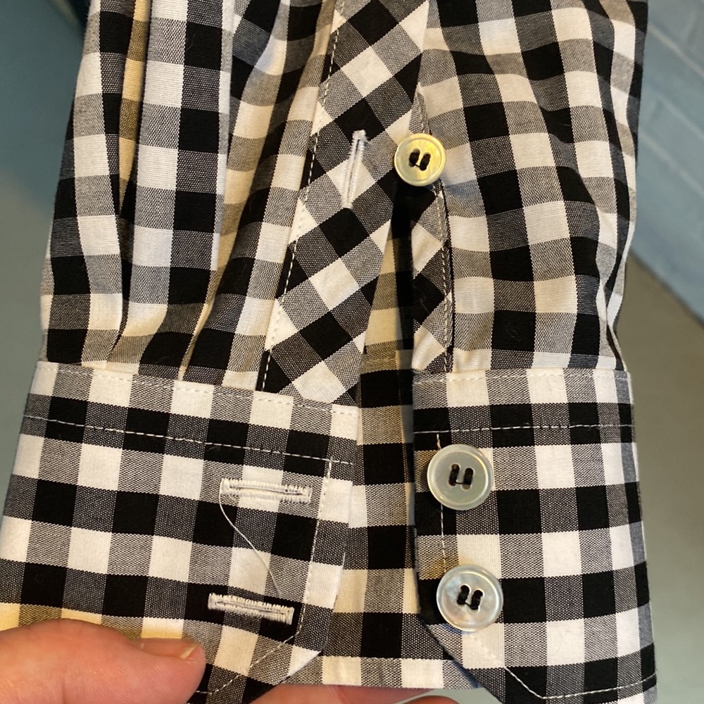 Size 14W tailored Talbots non-iron button down - Picture 5 of 8